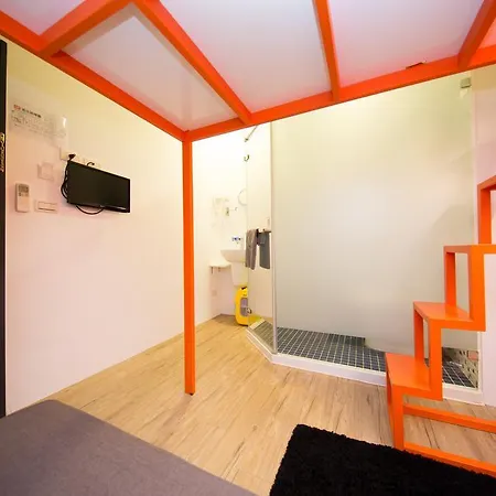 Sleepbox Hostel-3
